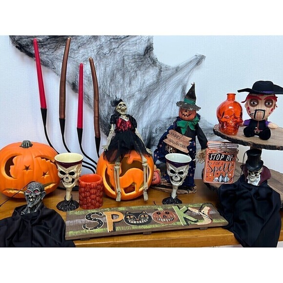 Halloween Decor Lot - Picture 2 of 7